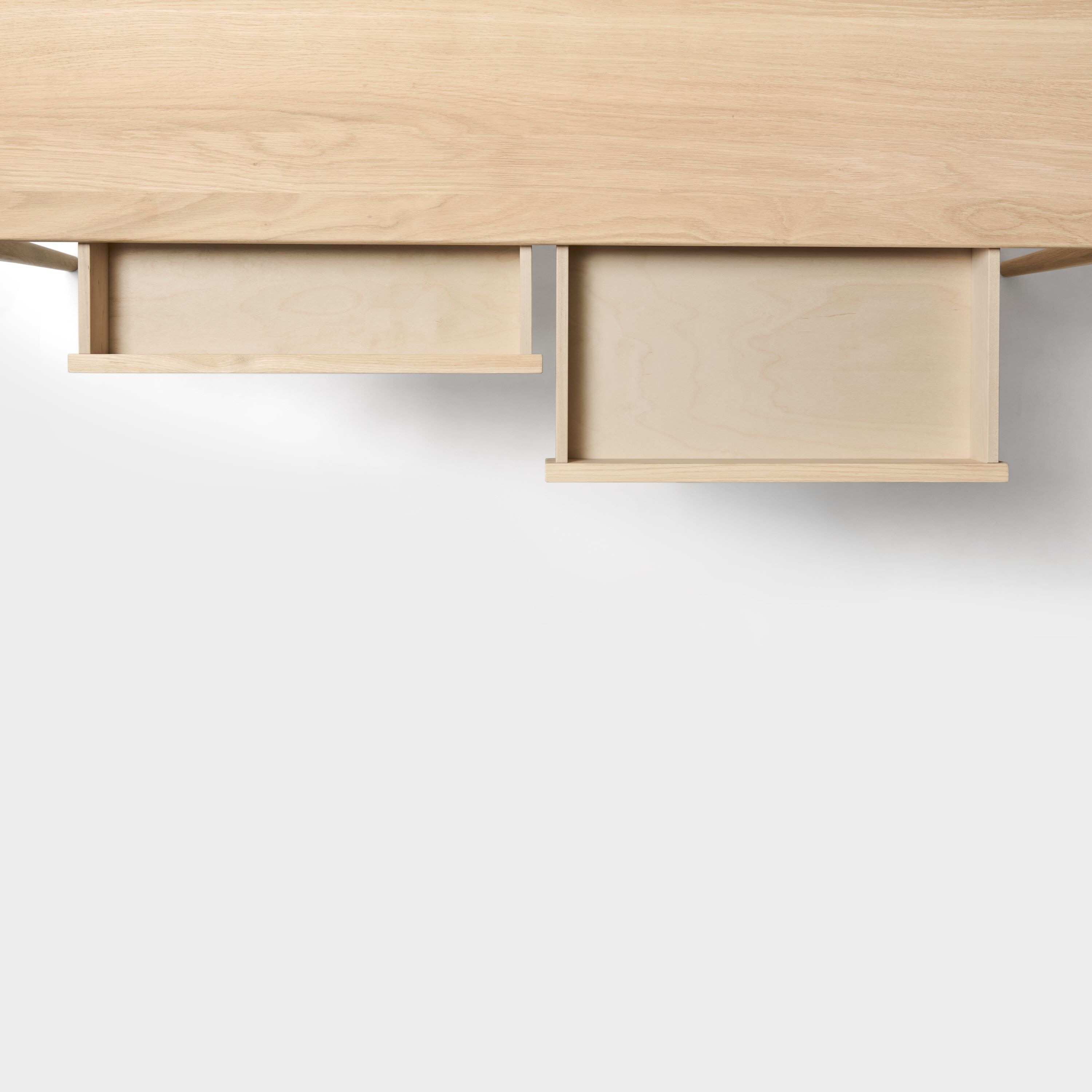 Fine-Edged Desk Oak 72x152 cm