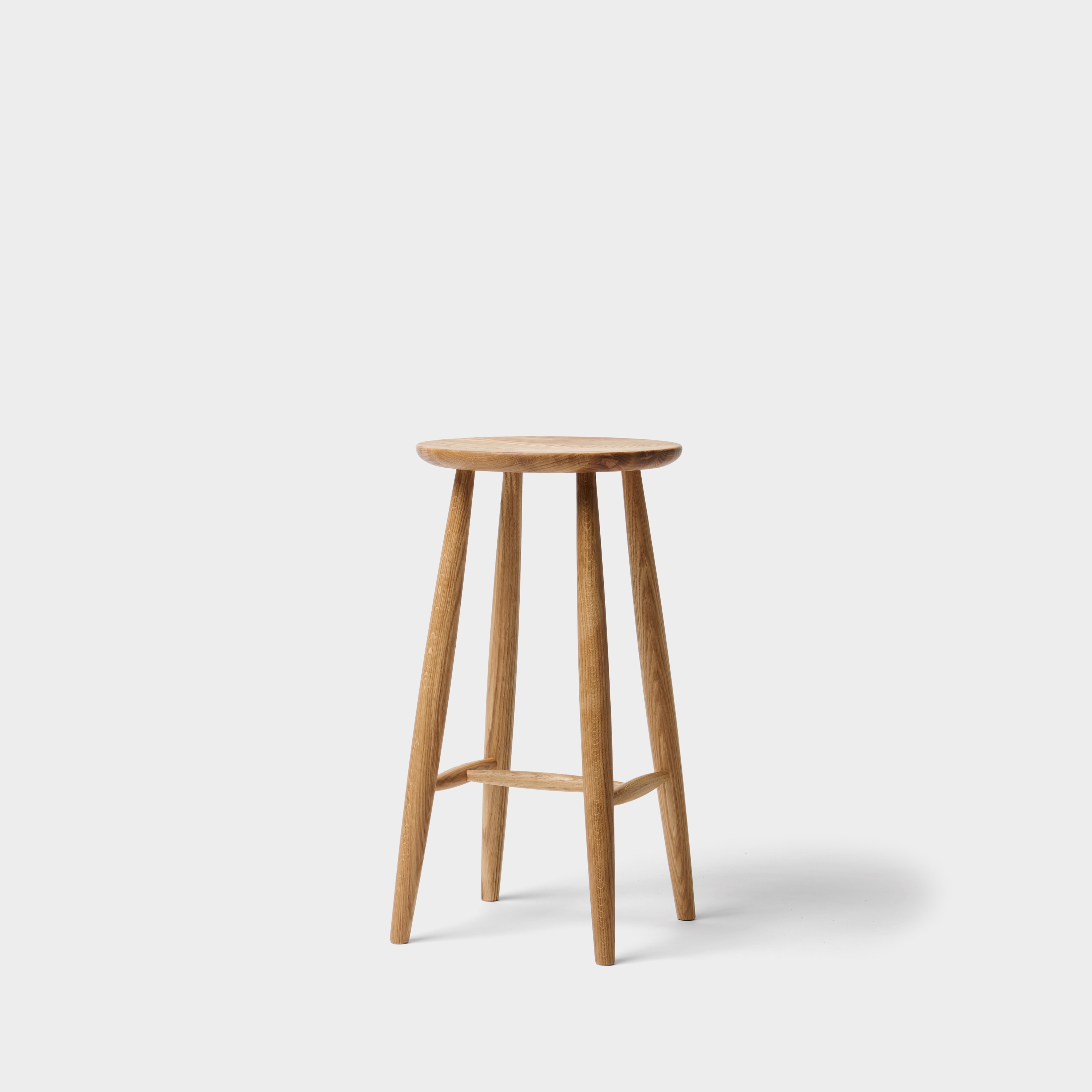 Pinn stool round high Oak