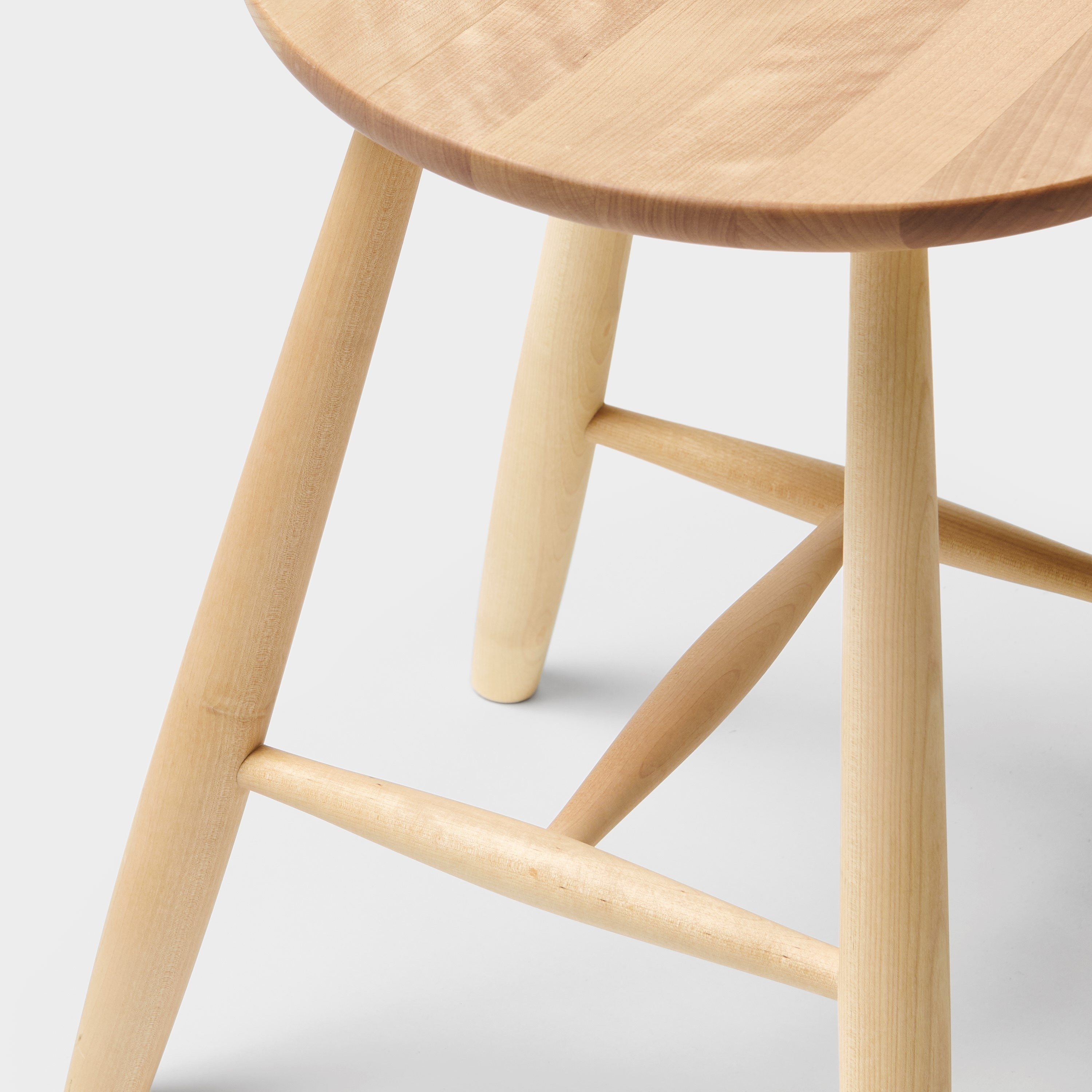 Pinn stool round Birch