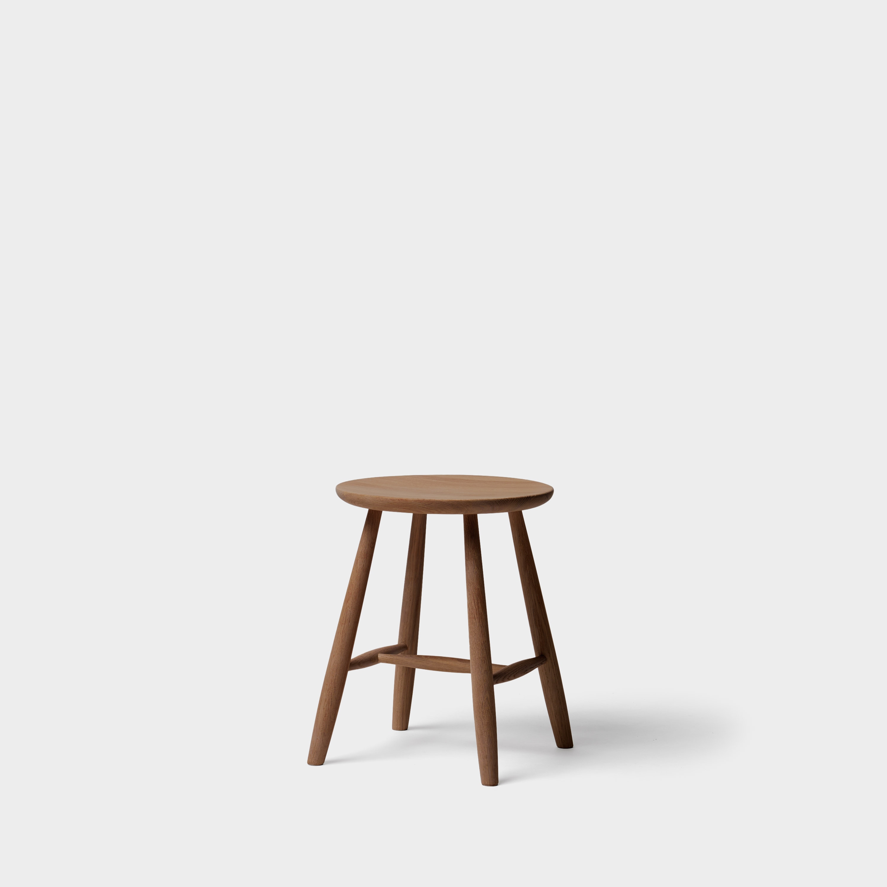 Pinn stool round Oak