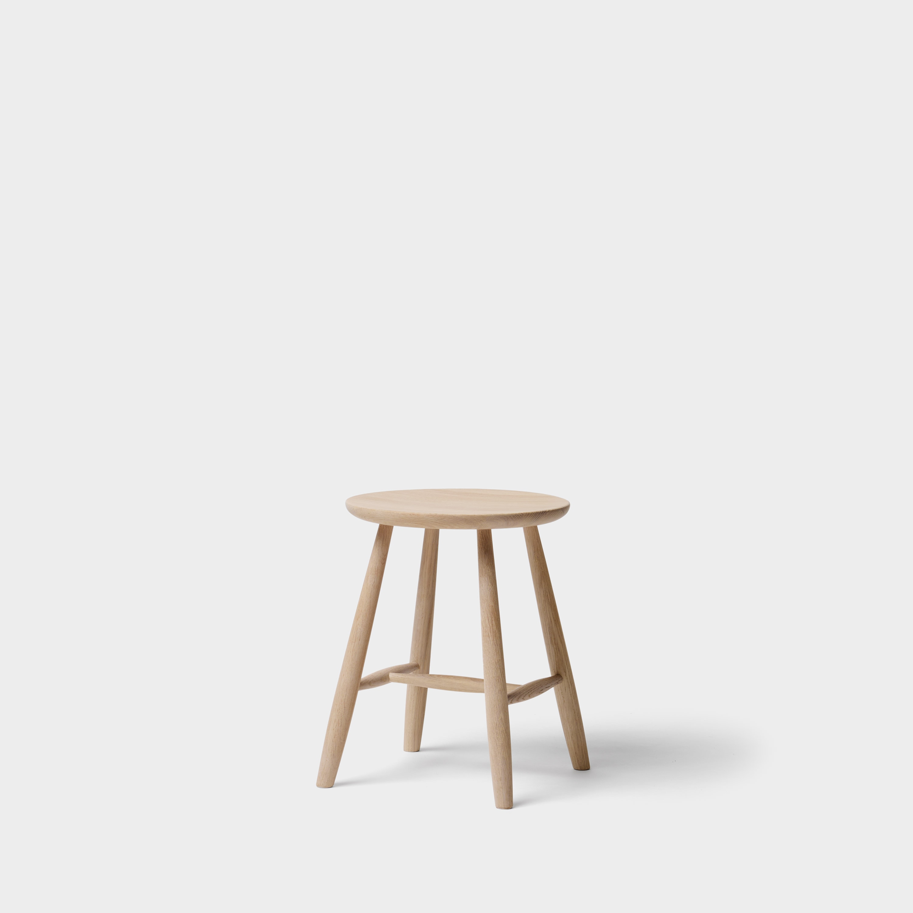 Pinn stool round Oak