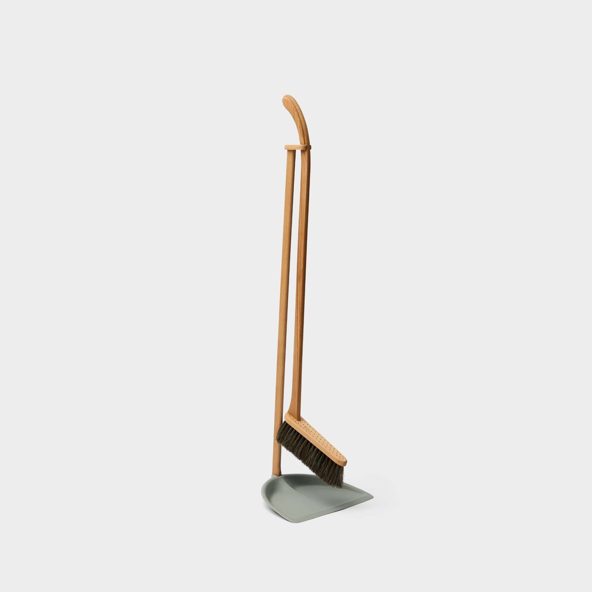 Broom & dustpan set