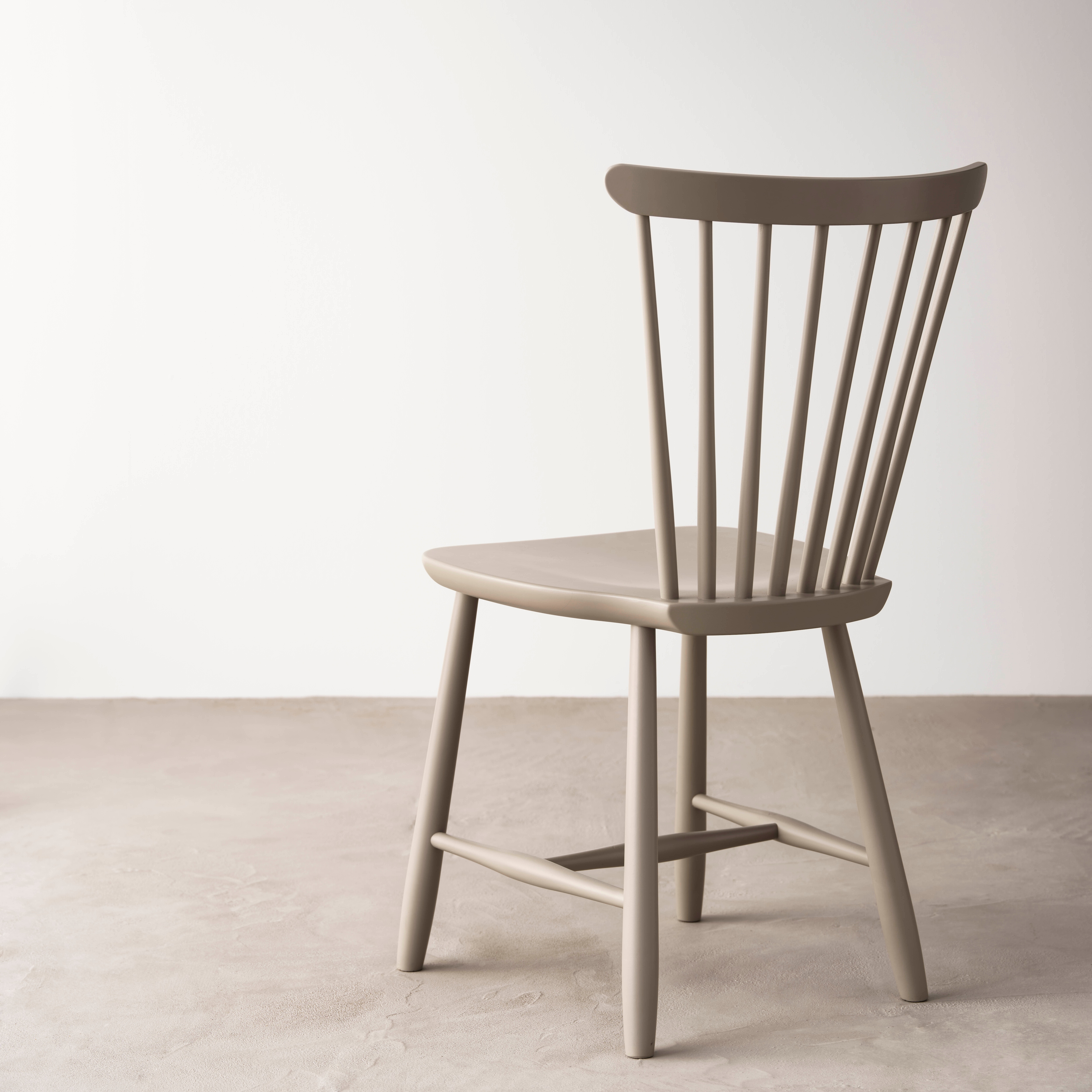 Pinn chair Lacquer colour