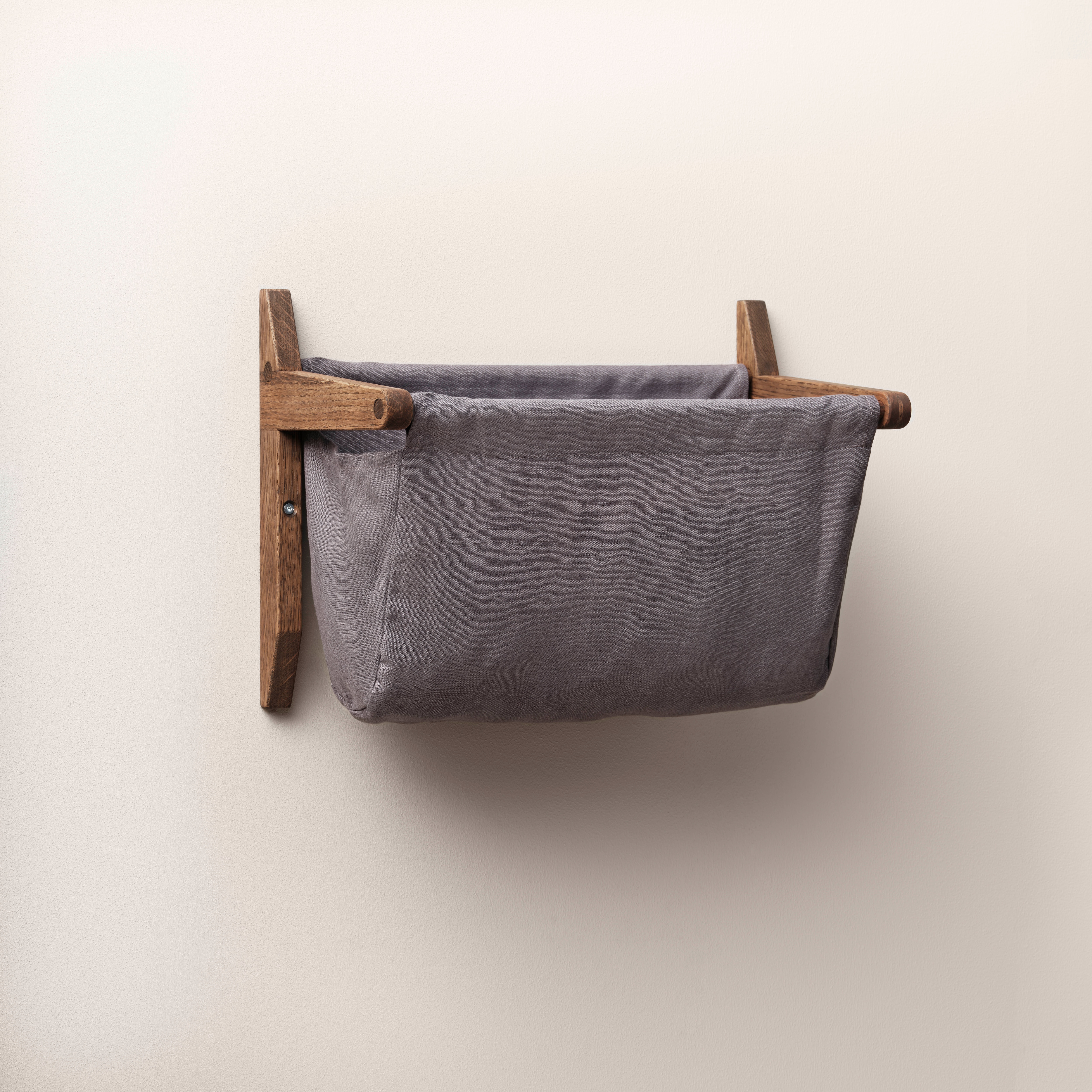Bag Shelf with 1 bag Oak
